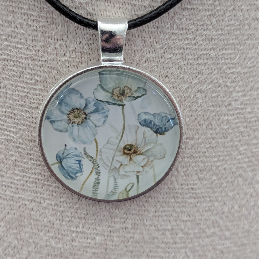 Floral Pendant Necklace